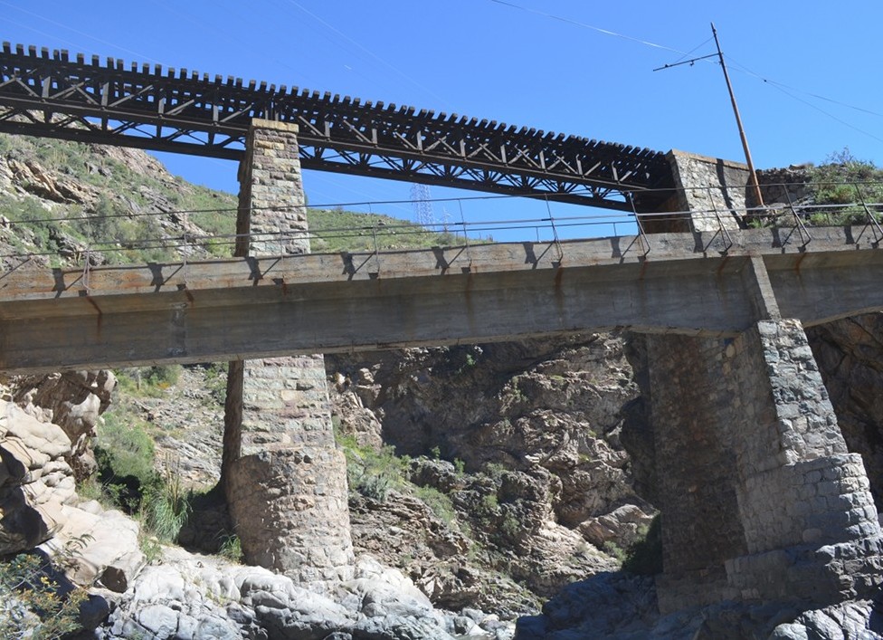 2nd photo of bridges upstream of Salto del Soldado